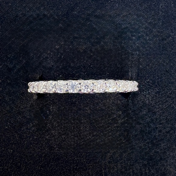 Sparkling 1.1ct Moissanite Eternity Band – Size 6 – Certificate Included - Picture 5 of 11